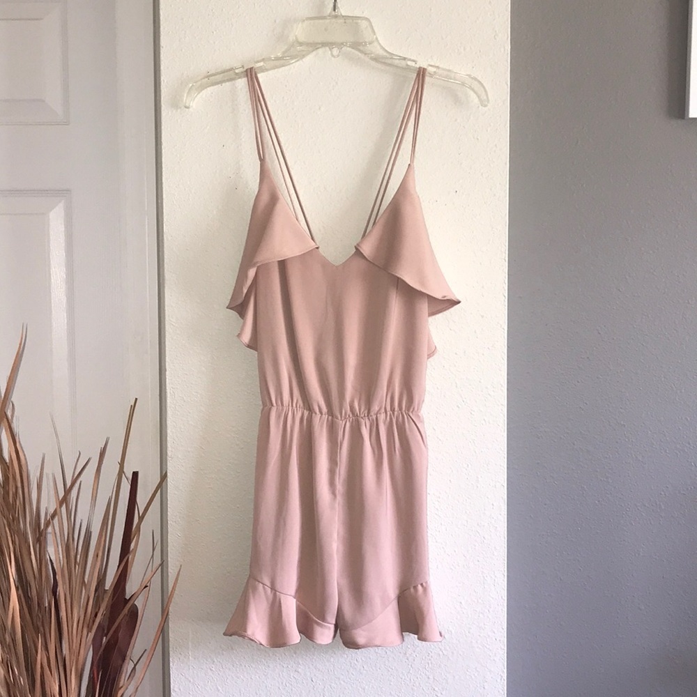 NWT Gianni Bini Nude Ruffle Flutter Romper
